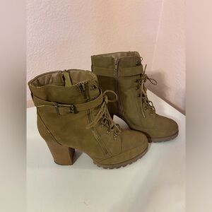 Women’s Ankle Booties Faux Suede 4” Heal Trendy By Justfab Size 11W